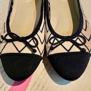 Vivaia Almond-Toe Bow Flats (Tiana)